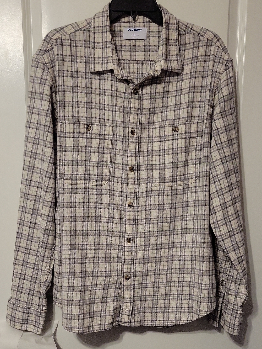 Old Navy Men's Plaid Flannel Shirt. Cream/gray Plaid. XL. Like New.